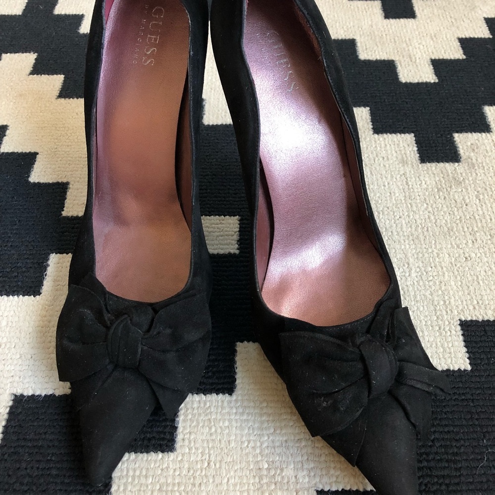 Guess size 10 black suede heels